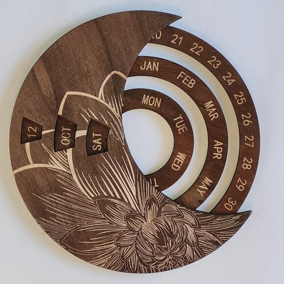 STUNNING Vintage Perpetual Wall Calendar Wooden Calendar Crescent Moon - Picture 1 of 2
